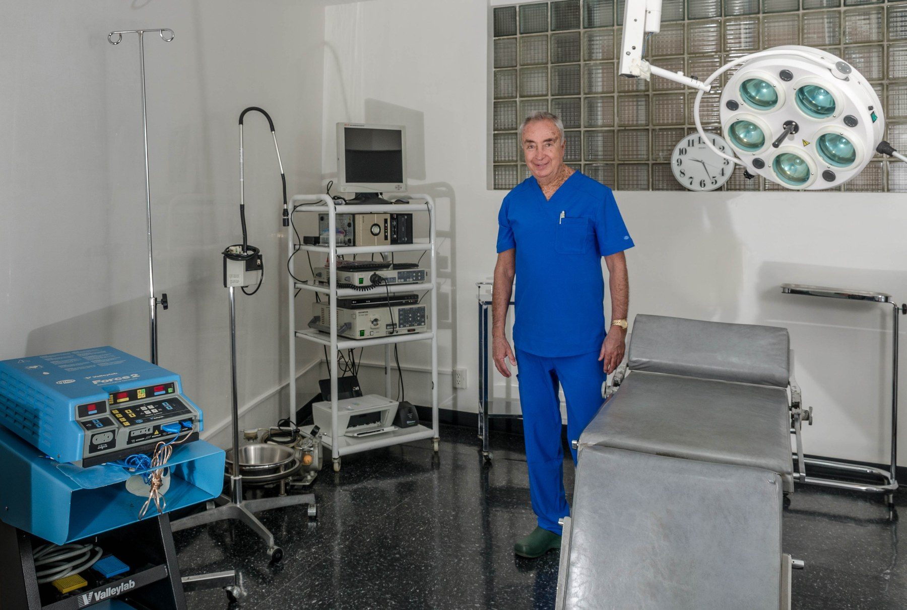 Dr. José Alberto González García